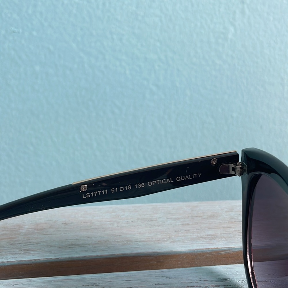 Floral print frames - Picture 9 of 11